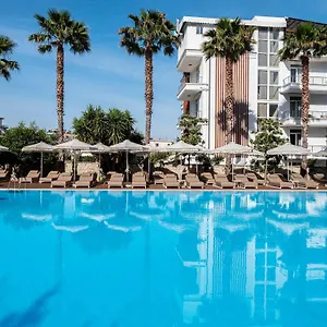 Hotel Nia Boutique By Rapo's, Himare